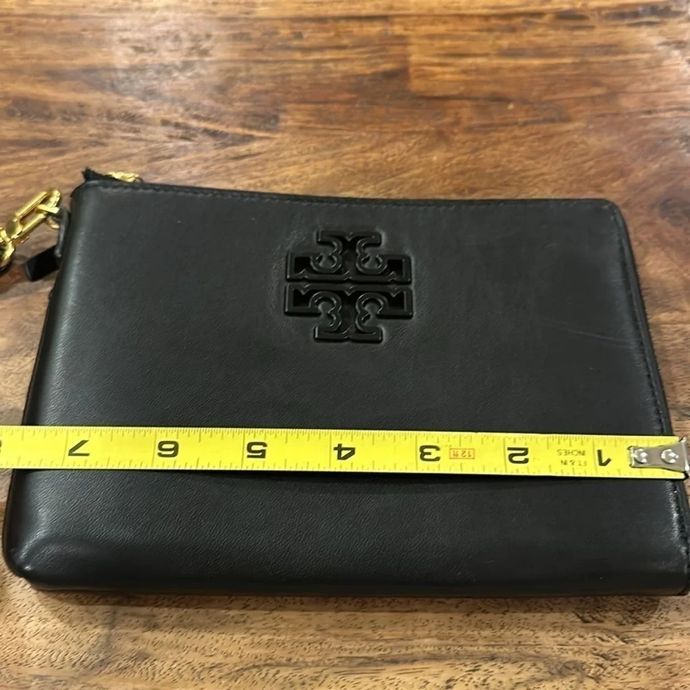 Tory Burch Lily Large Zip Pouch Wallet Black on Black